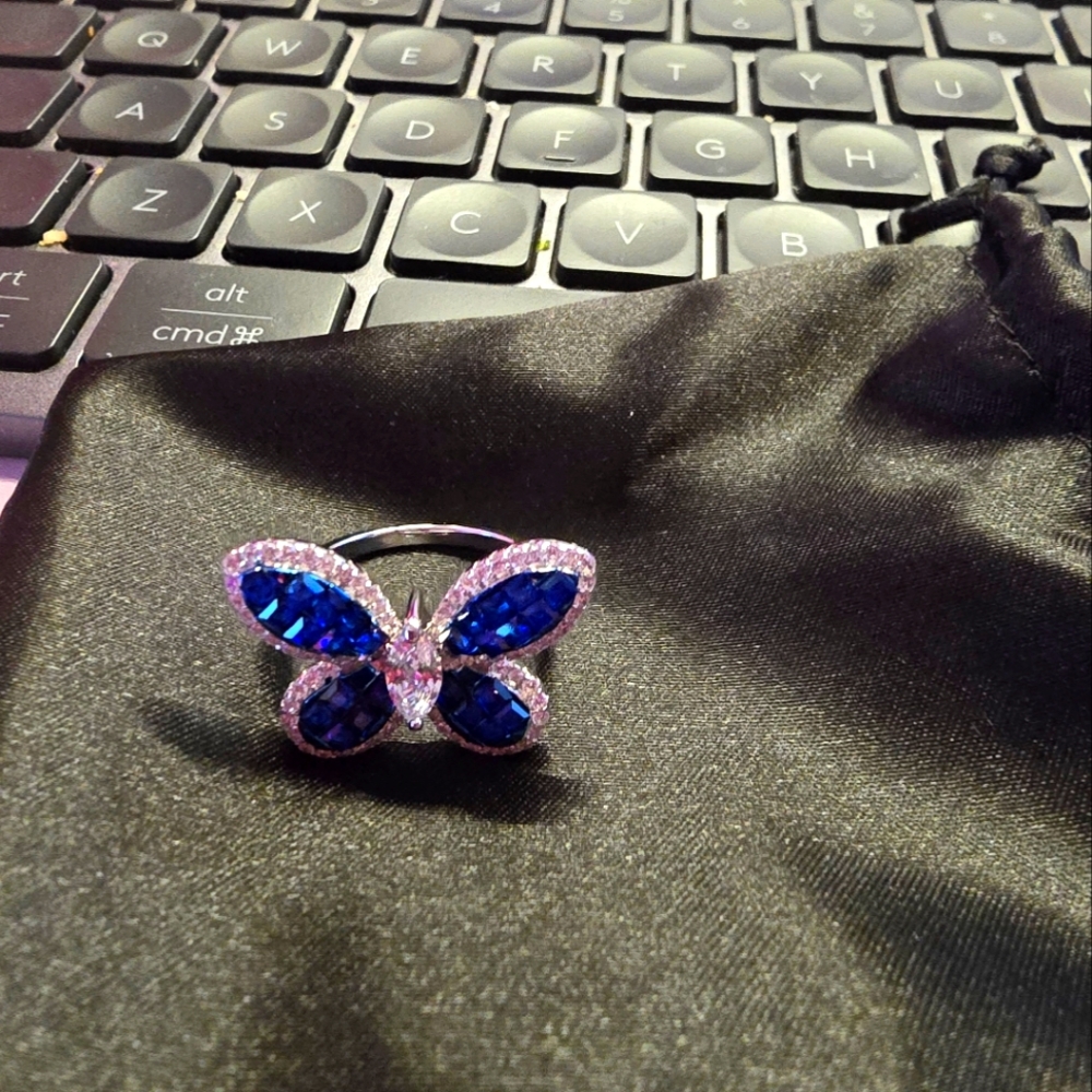 Sapphire and cz ring